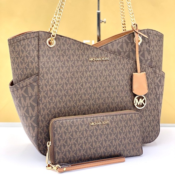 Michael Kors Large Chain Shoulder Bag and LG Continental Wallet Set - Picture 2 of 15